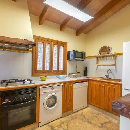 Es Coscolls - Pic300 By Interhome